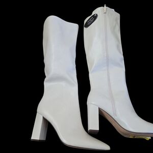 Wild Pair Chic Cream Heeled Boots